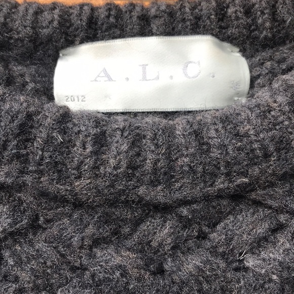 Super cute ALC sweater with open back knit wool - Picture 4 of 8